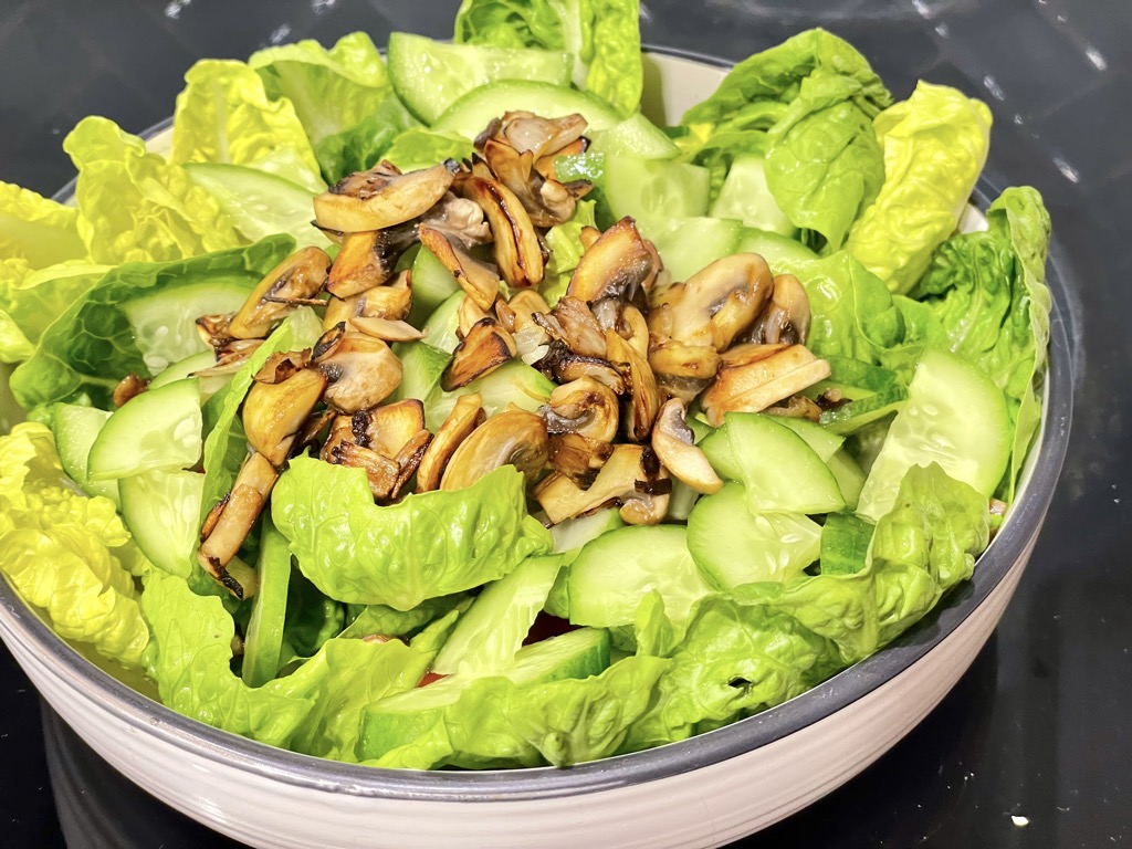 Mixed salad with Mushrooms