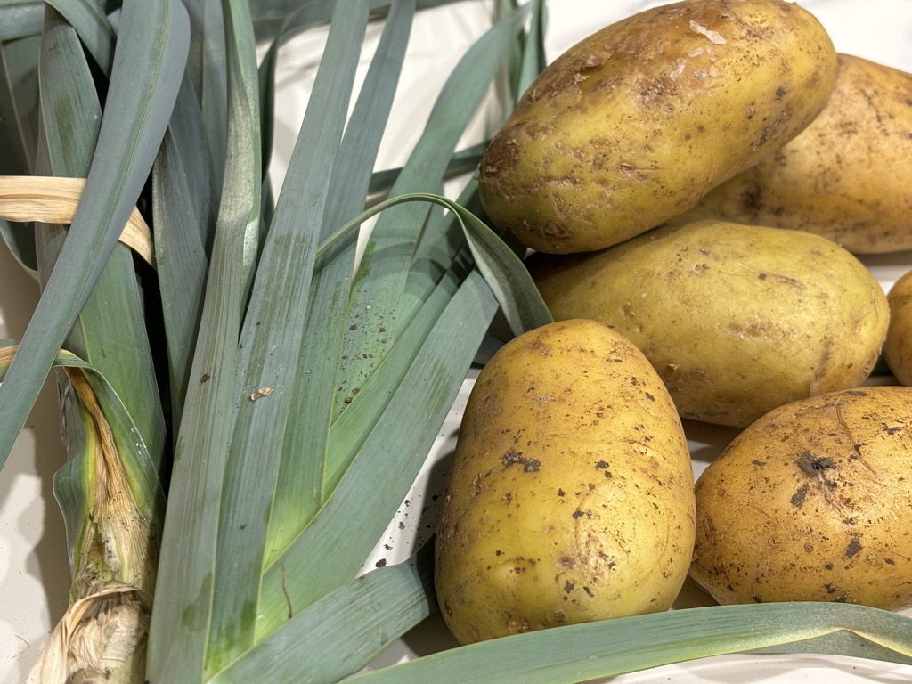 potatoes and leeks close together